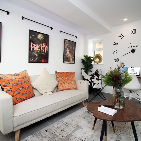 New Spacious 2 Bed Getaway - Private Courtyard! - Underfloor Heating Cardiff Exterior foto
